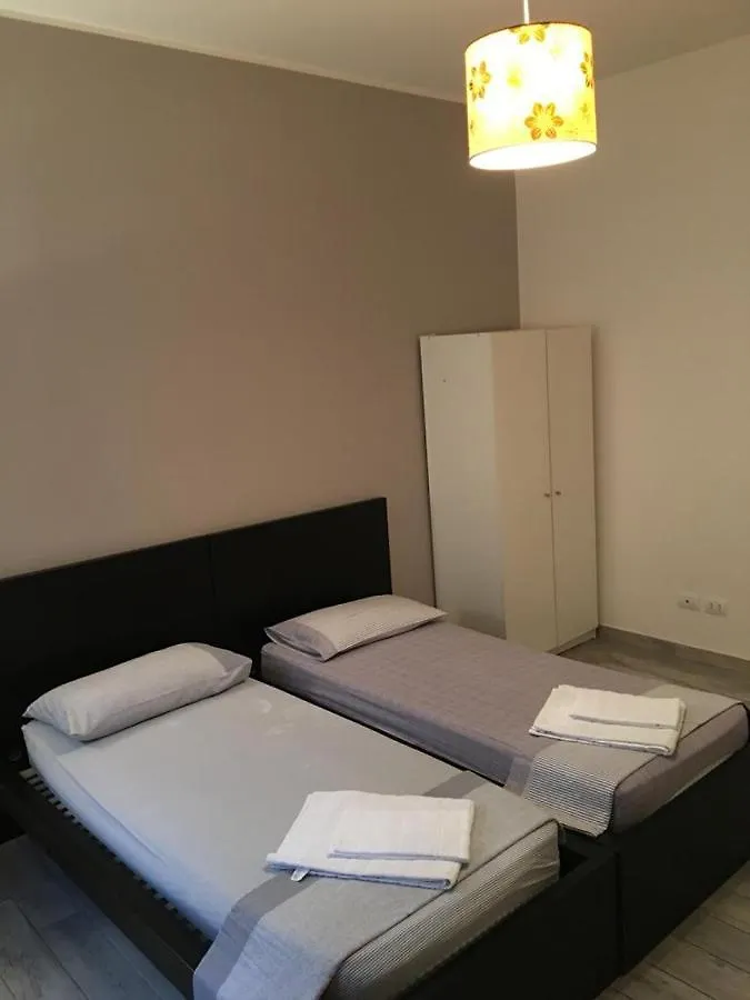 Affittacamere Real Fly Bologna Bed & Breakfast